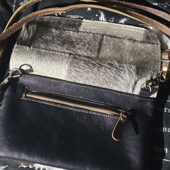Cowhide and leather Myra crossbody or shoulder bag - Picture 3 of 5